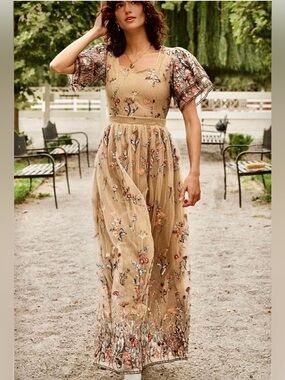 Ivy City Co Fauna floral embroidered maxi dress, size 14